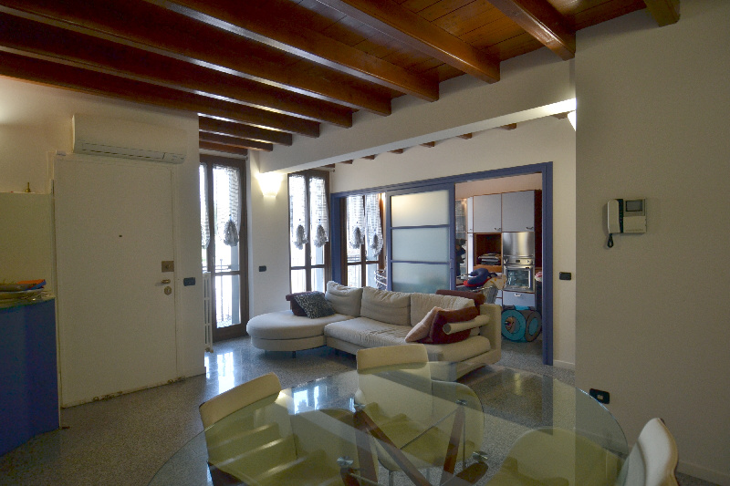 Appartamento LODI vendita  CENTRO Viale UMBERTO, Studio Fanfulla s.n.c.