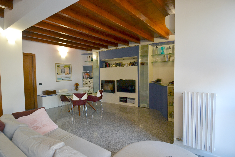 Appartamento LODI vendita  CENTRO Viale UMBERTO, Studio Fanfulla s.n.c.