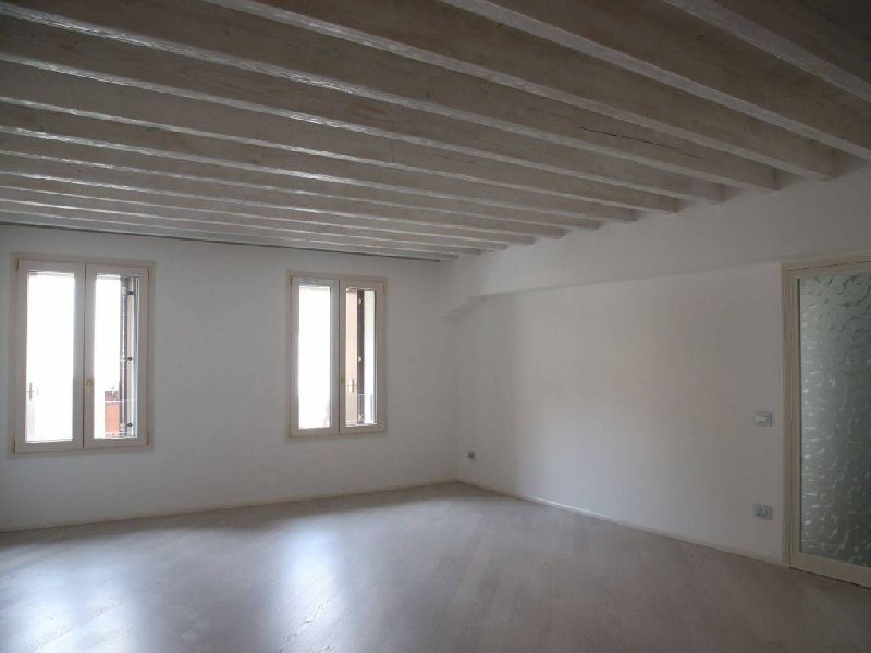  padova vendita quart: centro sfera agenzia immobiliare