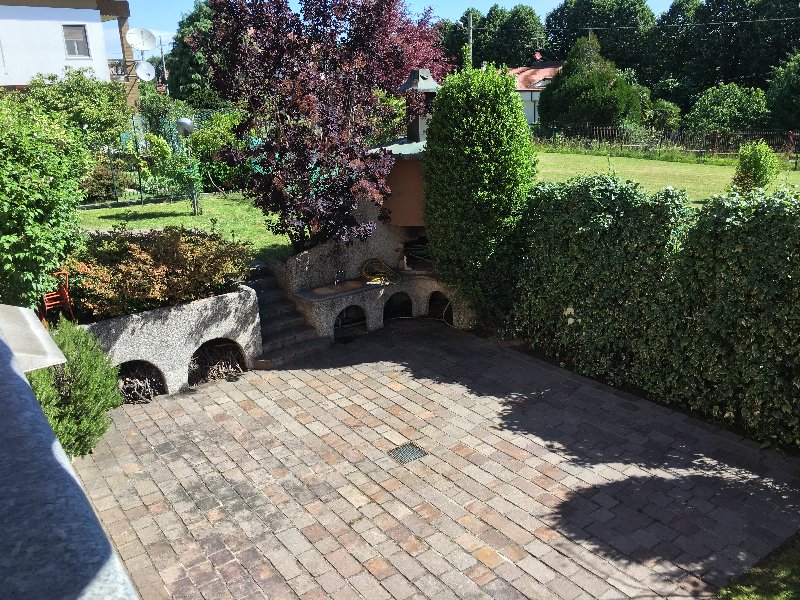 Villa JERAGO CON ORAGO vendita  Jerago Viale Milano SOLUZIONE CASA SAS