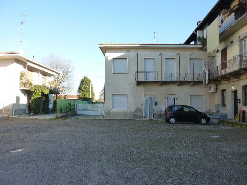 appartamento jerago con orago vendita   piazza vittorio veneto soluzione casa sas