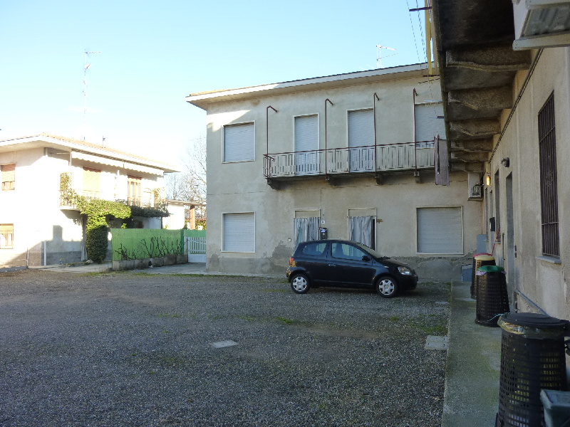 Appartamento JERAGO CON ORAGO vendita   Piazza Vittorio Veneto SOLUZIONE CASA SAS