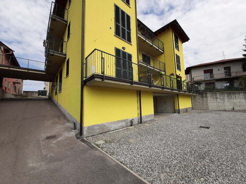 Appartamento MORNAGO vendita  Montonate Via CAVOUR,18 SOLUZIONE CASA SAS