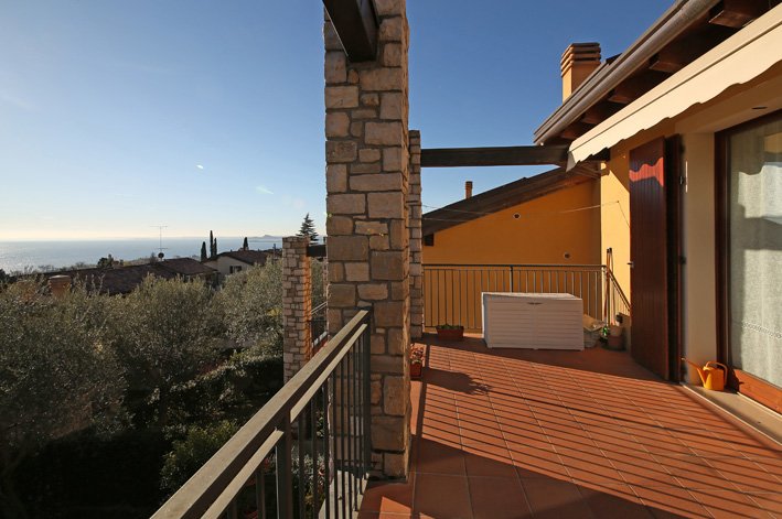 Appartamento TOSCOLANO-MADERNO vendita  Gaino Via Per Pulciano e Gaino, IMMOBILIARE ZANAGLIO di Zanaglio Enzo