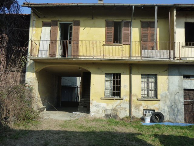 Rustico - Cascina SUMIRAGO vendita   Via Piave, SOLUZIONE CASA SAS