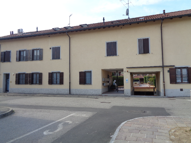  cerro al lambro vendita quart: riozzo gipieffe di pelizzola giuliana d.i.