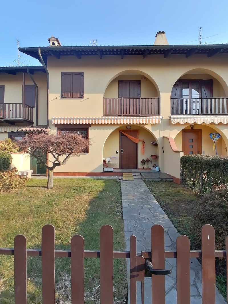 Villa a schiera Candelo 00541