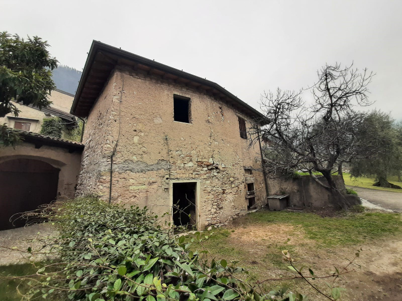 Villa in vendita a Gargnano (BS)