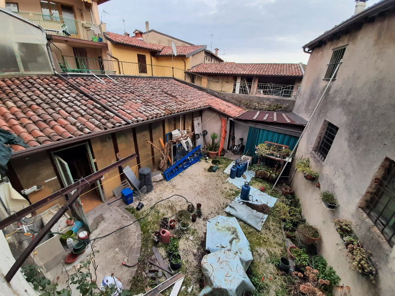 Rustico in vendita a San Felice Del Benaco (BS)