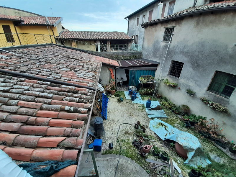 Rustico in vendita a San Felice Del Benaco (BS)