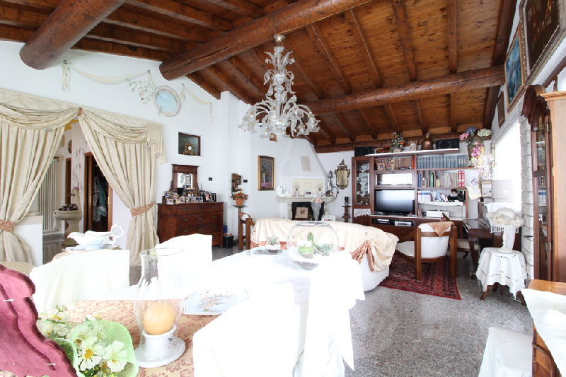 Villa in vendita a Gavardo (BS)