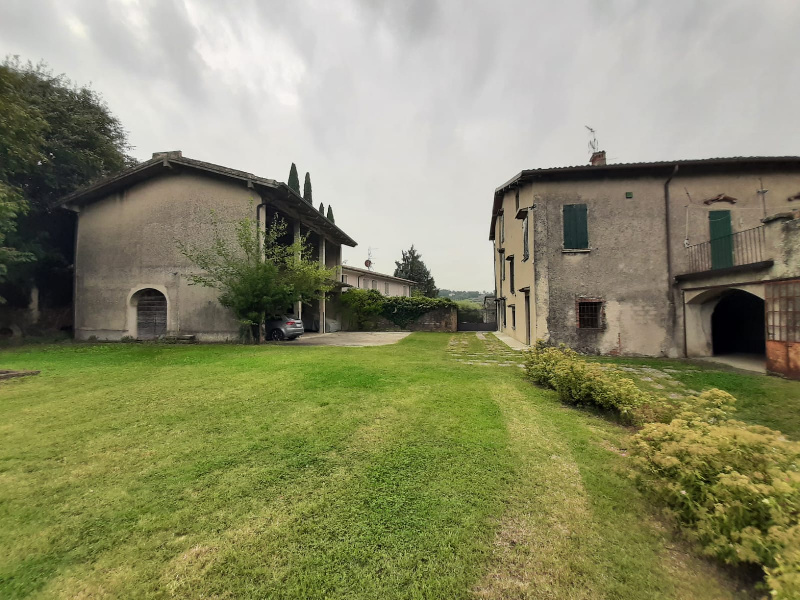 Villa in vendita a San Felice Del Benaco (BS)