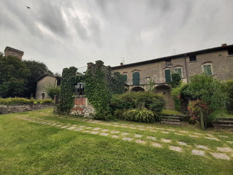 Villa in vendita a San Felice Del Benaco (BS)